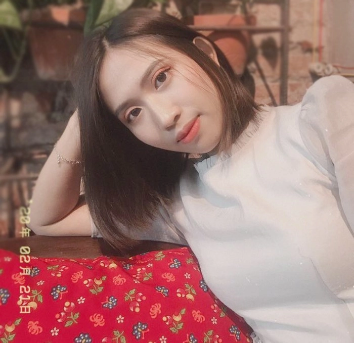 Cô sinh viên cứ về nhà lại lao vào bếp nấu bữa cơm đơn giản nhưng ngon cho cả nhà - 1