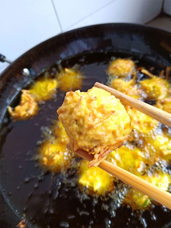 Con lười ăn cà rốt mẹ đem làm bánh kiểu này con ăn thun thút - 6