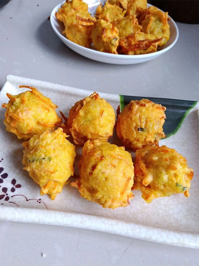 Con lười ăn cà rốt mẹ đem làm bánh kiểu này con ăn thun thút - 7