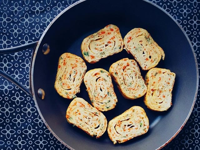 Con lười ăn cà rốt mẹ đem làm bánh kiểu này con ăn thun thút - 8