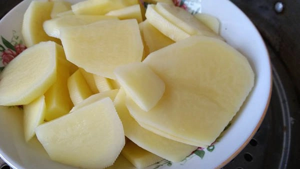 Cuôi tuân đươc me ninh băng mon tôm nương tron như qua trưng be mê ăn liên - 2
