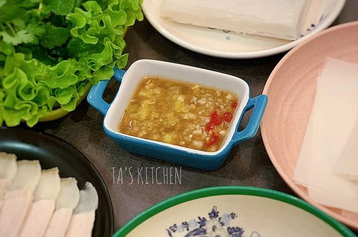 Cuối tuần nắng to làm ngay bánh tráng cuốn thịt heo hai đầu da ngon đẹp như nhà hàng - 8