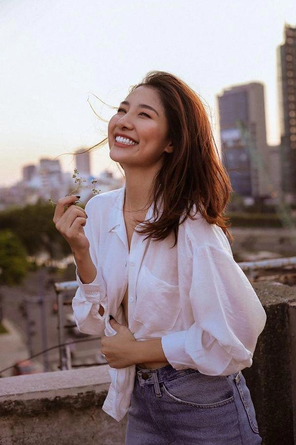 Đã có dáng gợi cảm mỹ nhân cô gái xấu xí một thời vẫn ra sức tập tành - 2
