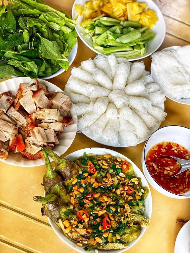 Đã đẹp còn đảm thạc sĩ 9x nấu đủ món mỗi ngày để bữa cơm 200 nghìn bớt ngán - 7
