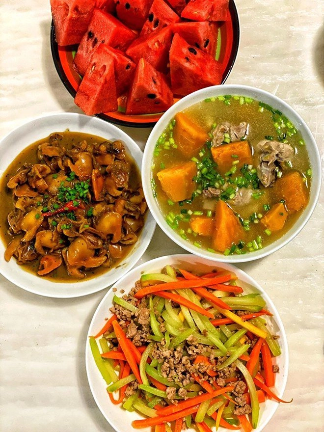 Đã đẹp còn đảm thạc sĩ 9x nấu đủ món mỗi ngày để bữa cơm 200 nghìn bớt ngán - 17