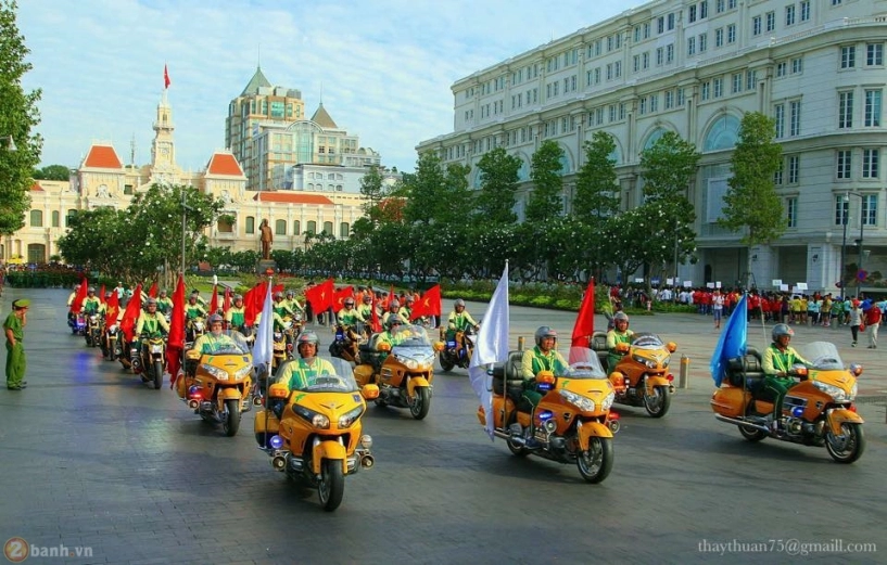 Dàn mô tô khủng tham gia dẫn đoàn trong ngày hội vì thể thao - 1