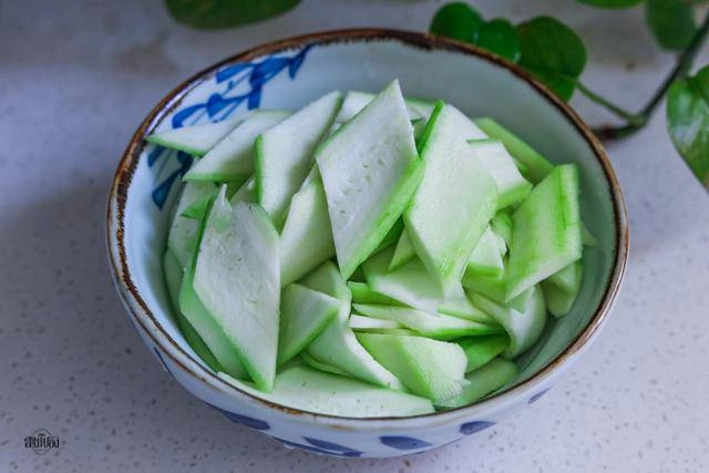 Đầu tôm đừng vứt bỏ đem nấu canh mướp kiểu này 10 người ăn 11 người mê mẩn - 2