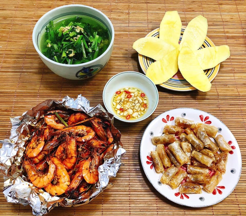 Dù mắc ung thư nhưng 8x vẫn ngày ngày vào bếp nấu nhiều món ngon đãi chồng - 8