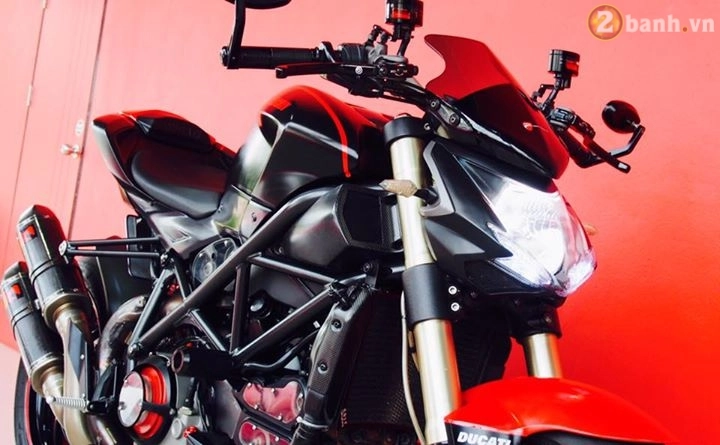 Ducati streetfighter siêu ngầu trong một diện mạo cực chất - 4
