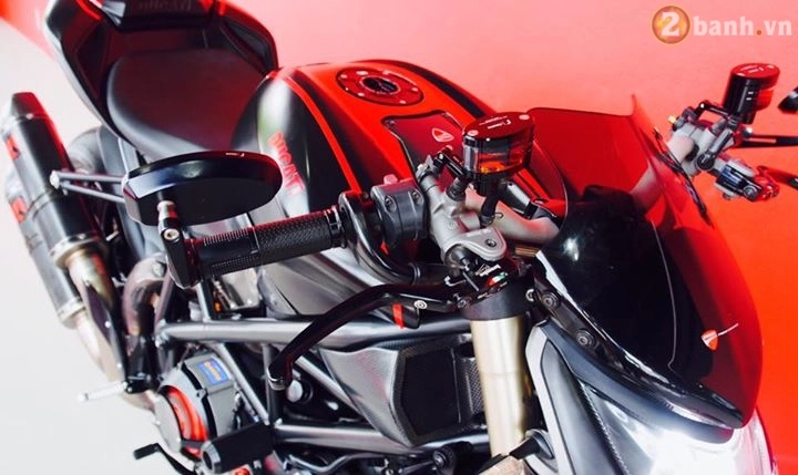Ducati streetfighter siêu ngầu trong một diện mạo cực chất - 5