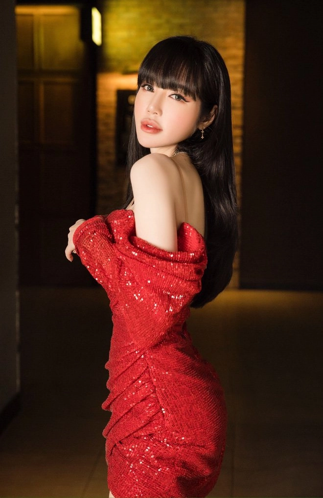 Elly trần mặc váy ngủ nội y khoe dáng nuột nhưng cđm chỉ thắc mắc đây có phải kỳ duyên - 1