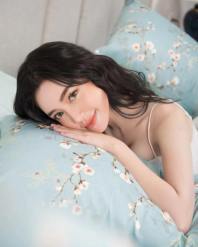 Elly trần mặc váy ngủ nội y khoe dáng nuột nhưng cđm chỉ thắc mắc đây có phải kỳ duyên - 2