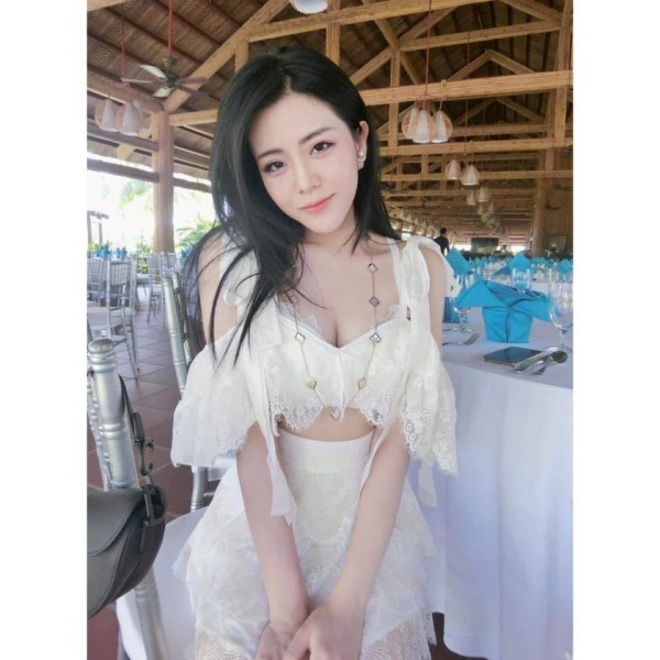 Em chong đong nhi ngay cang xinh đep nho lan da phat sang - 7