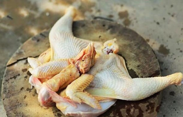 Gà nướng muối ớt ngon da giòn với cách làm đơn giản tại nhà - 2