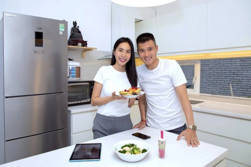 Giam can la nhu cach cua mỹ nhânviet thuy tien chi ngoi tho viet trinh mac ao mua chạy bộ - 4