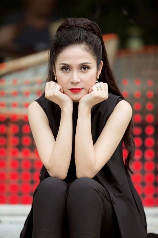 Giam can la nhu cach cua mỹ nhânviet thuy tien chi ngoi tho viet trinh mac ao mua chạy bộ - 5