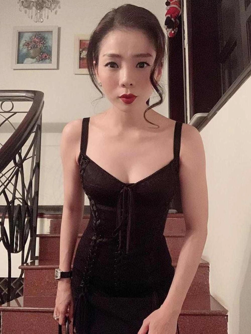 Giam can la nhu cach cua mỹ nhânviet thuy tien chi ngoi tho viet trinh mac ao mua chạy bộ - 9