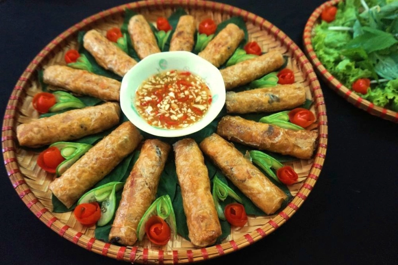 Giỗ tổ vợ đảm đãi cả nhà toàn món ngon ai cũng phải nức lời khen - 1