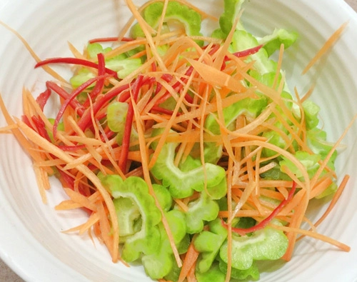Gỏi mướp đắng tai heo giòn ngon - 5