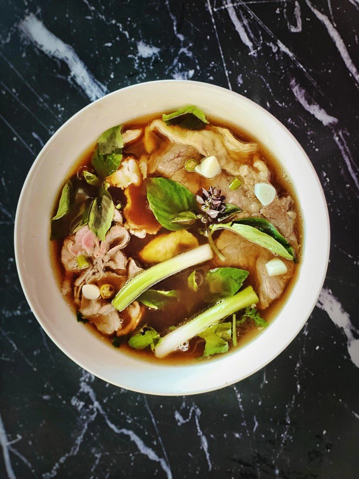 Hoa hậu dương mỹ linh bán phở ở mỹ nhưng dân mạng lo lắng 2 điều này cho cô - 8