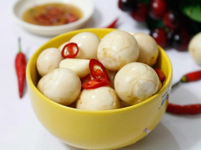 Học 9x cách làm cà dầm chua ngọt giòn tan ăn với canh cua ngày hè quá thì quá tuyệt - 4