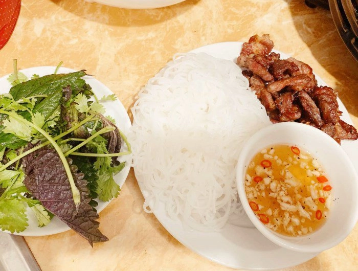 Học mẹ đảm làm bún chả đơn giản bằng nồi chiên không dầu tuyệt ngon thơm như nướng than - 5
