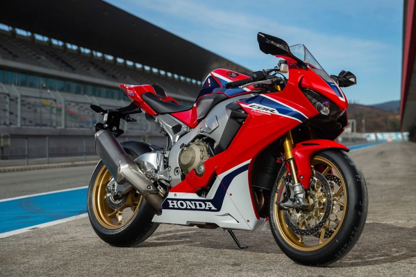 Honda cbr1000rr 2017 được bán với giá từ 403 triệu đồng tại nhật bản - 10