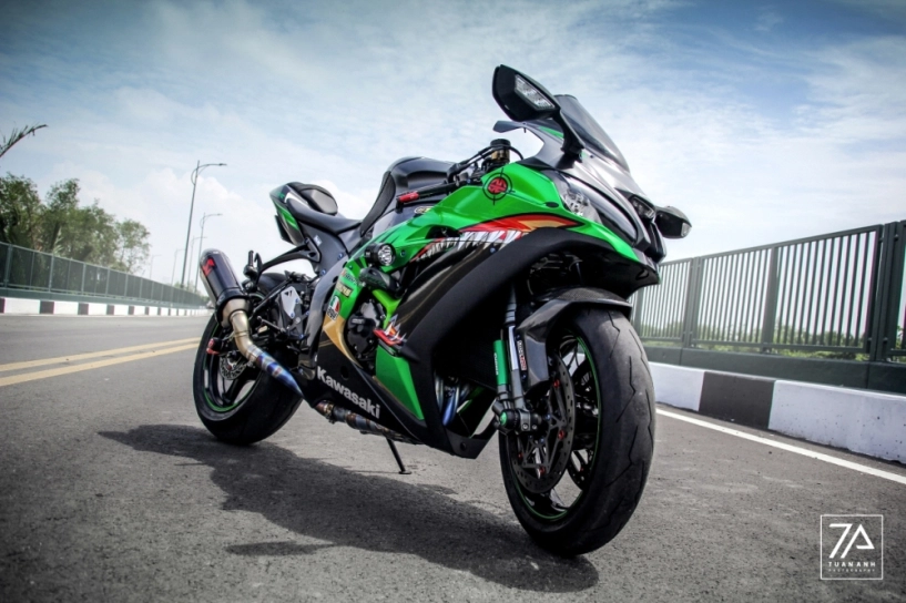 Kawasaki zx-10r thế hệ mới trong phiên bản cá mập xanh đầy ấn tượng - 3