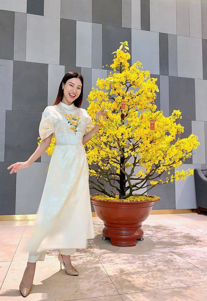 Khéo như bà bầu đông nhi mang giày đụng hàng phượng chanel ngọc trinh để bảo vệ em bé - 15