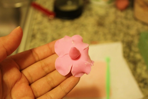 Khéo tay làm hoa hồng từ fondant - 4