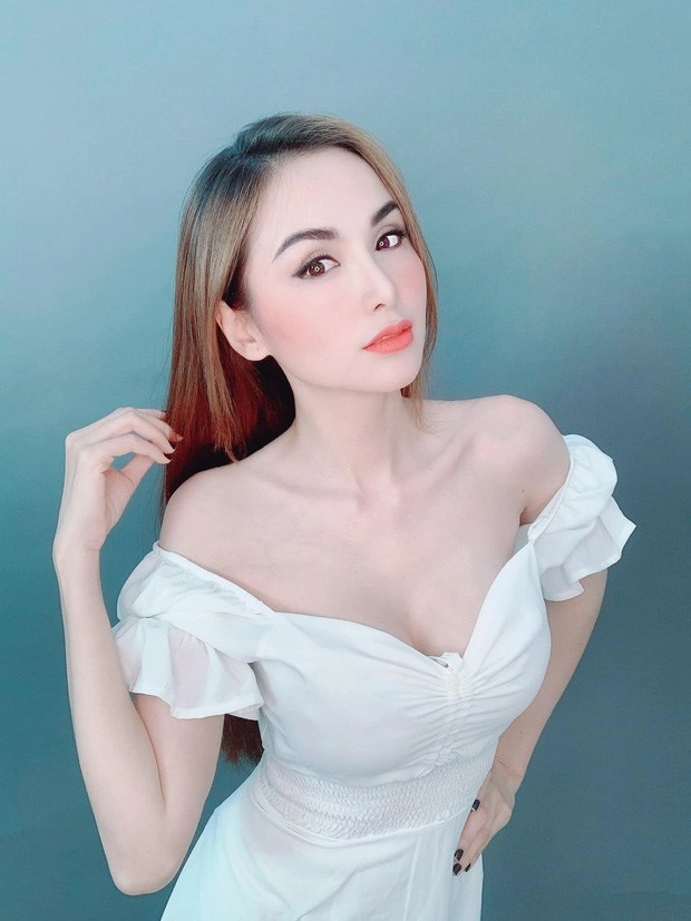 Khi hh bị đồn thẩm mỹ phạm hương bị nhắc tên nhiều nhất diễm hương hơilác vì dao kéo - 17