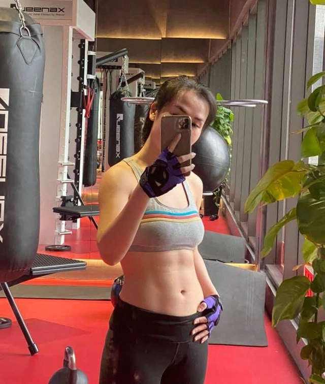 Khi hoa hậu khoe body bong mat voi bikini đỗ mỹ linh hóp bụng kỳ duyên bị nghi chỉnh ảnh - 21