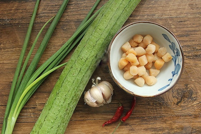Không nấu canh vợ đem mướp hấp kiểu này chồng tưởng mua ngoài hàng vì trông quá sang chảnh - 1