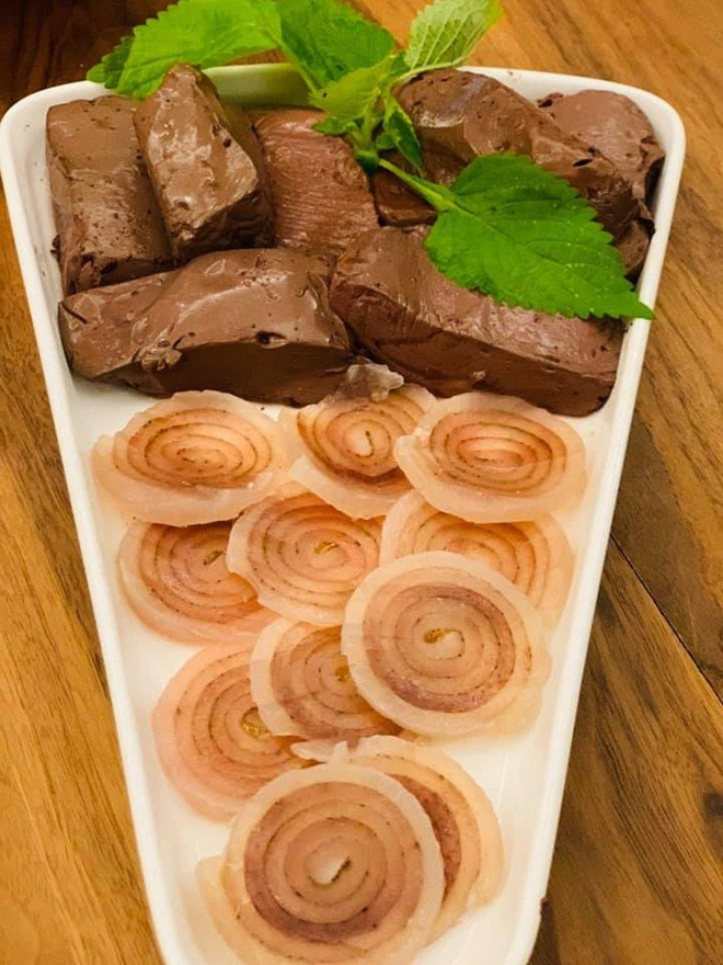 Kín tiếng bao năm hoa hậu nguyễn thị huyền giờ chăm khoe tài nấu ăn cho cả đàn con - 16