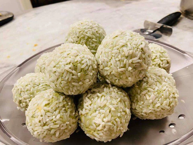 Kín tiếng bao năm hoa hậu nguyễn thị huyền giờ chăm khoe tài nấu ăn cho cả đàn con - 23