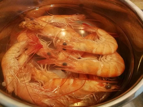 Làm nem hải sản kiểu này chồng con ăn ngon không còn thừa một cái - 2