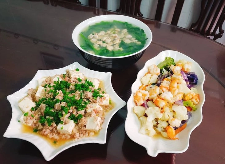 Lấy chồng bắc vợ sài gòn cưng chiều hết mực nấu toàn món ngon chồng thích - 6