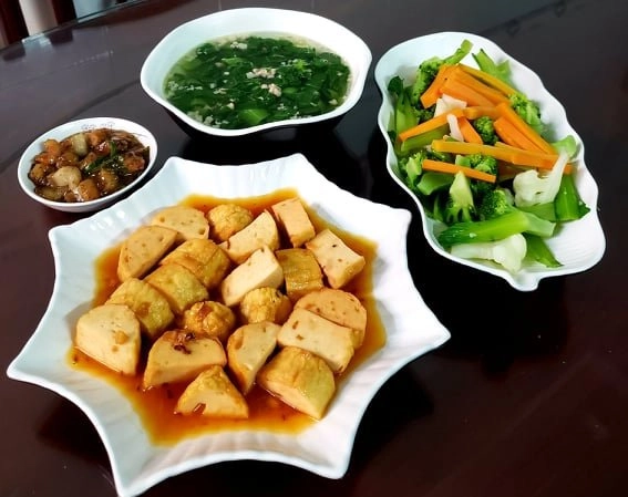 Lấy chồng bắc vợ sài gòn cưng chiều hết mực nấu toàn món ngon chồng thích - 8
