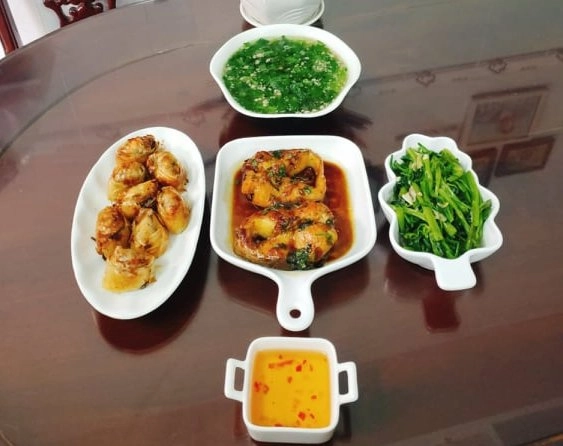 Lấy chồng bắc vợ sài gòn cưng chiều hết mực nấu toàn món ngon chồng thích - 9