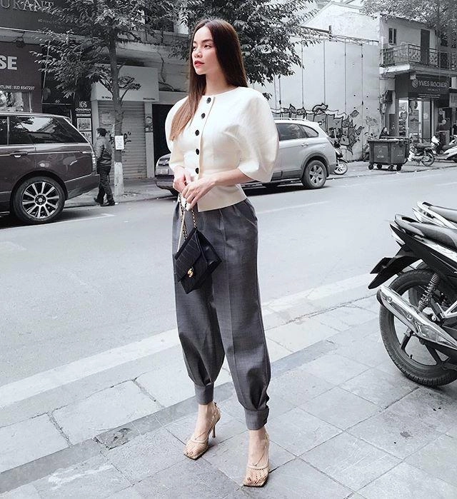 Mac chiec ao beo no rong thung thinh nhu ao bau ho ha giau tiet đuong cong voc dang - 1