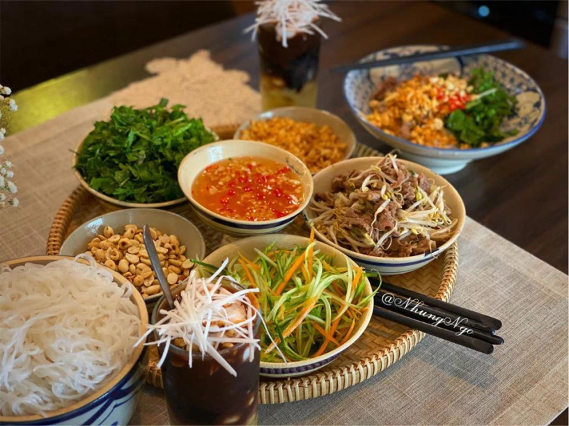 Mẹ 2 con khoe những bữa cơm cuối tuần nhà có khách khiến dân mạng phải chấm ngay điểm 10 - 9