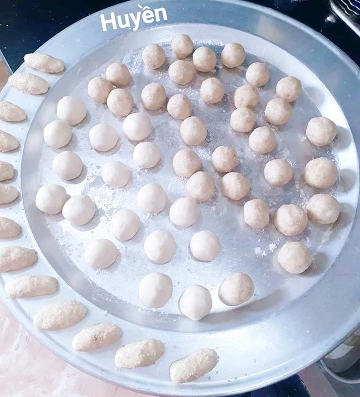 Mẹ đảm hải phòng mách cách làm bánh rán vừng giòn ngon nóng hổi hàng nghìn chị em mê - 4