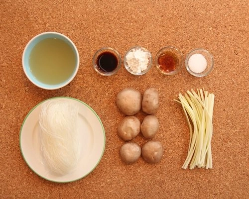 Miến nấu nấm đơn giản cho bữa sáng - 1
