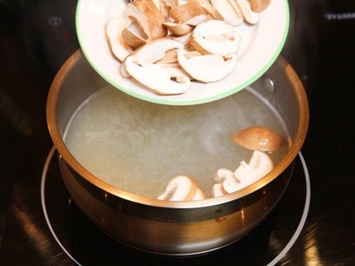 Miến nấu nấm đơn giản cho bữa sáng - 6