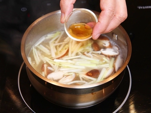 Miến nấu nấm đơn giản cho bữa sáng - 8