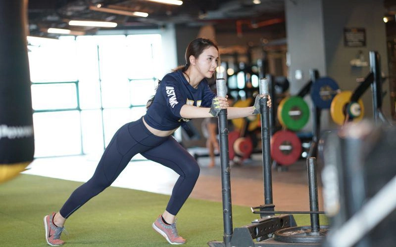Miu lê tập đúng cách giúp cơ thể săn chắc chị em đừng nghĩ cứ đến gym là đô con - 8