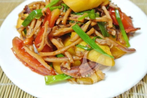 Mực xào chua ngọt ngon mà cách làm đơn giản cả nhà ai cũng thích - 9