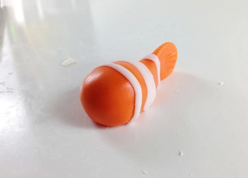 Nặn cá nemo dễ thương từ fondant - 5