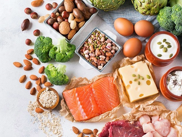 Những mỹ nhân vẫn gợi cảm dù sở hữu khuyết điểm đùi to eo bánh mì bắp tay thô - 8