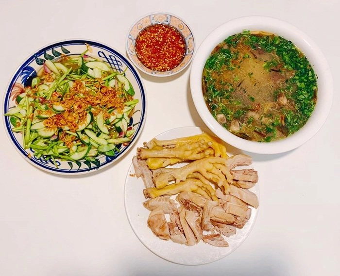 Ở nhà mùa dịch 8x ngày nào cũng nấu 3 bữa toàn món ngon chồng ăn không thấy chán - 3